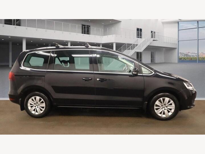 Volkswagen Sharan 2.0 TDI BlueMotion Tech SE Nav Euro 6 (s/s) 5dr