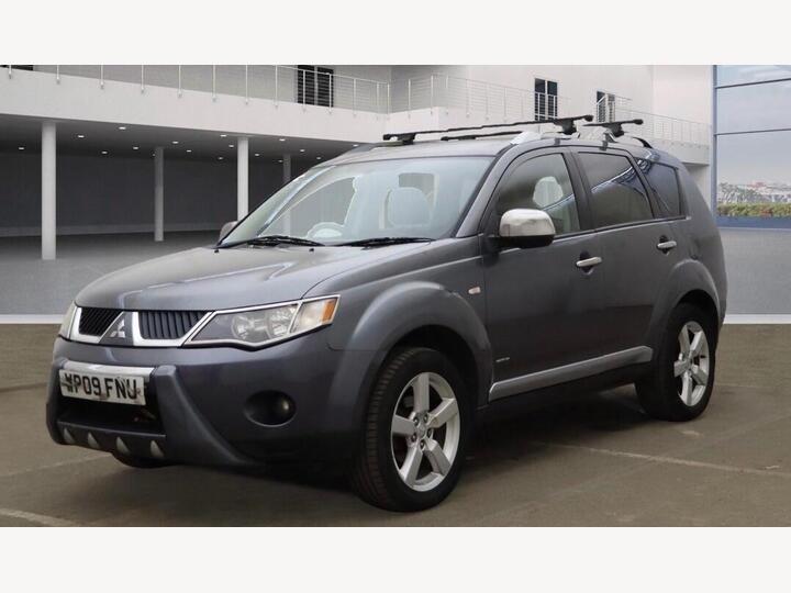 Mitsubishi Outlander 2.0 DI-DC Warrior 4WD Euro 4 5dr Mitsubishi Outlander 2.0 DI-DC Warrior 4WD Euro 4 5dr