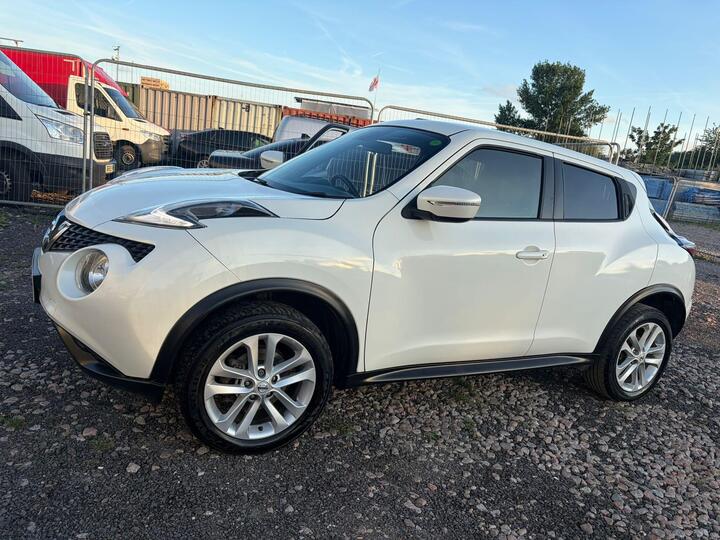 Nissan Juke 1.2 DIG-T N-Connecta Euro 6 (s/s) 5dr Nissan Juke 1.2 DIG-T N-Connecta Euro 6 (s/s) 5dr
