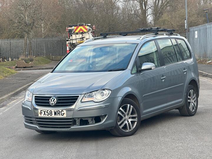 Volkswagen Touran 2.0 TDI SE 5dr (7 Seats)