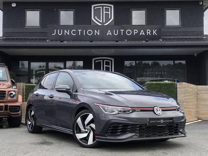 Volkswagen Golf 2.0 TSI GTI Clubsport DSG Euro 6 (s/s) 5dr Volkswagen Golf 2.0 TSI GTI Clubsport DSG Euro 6 (s/s) 5dr