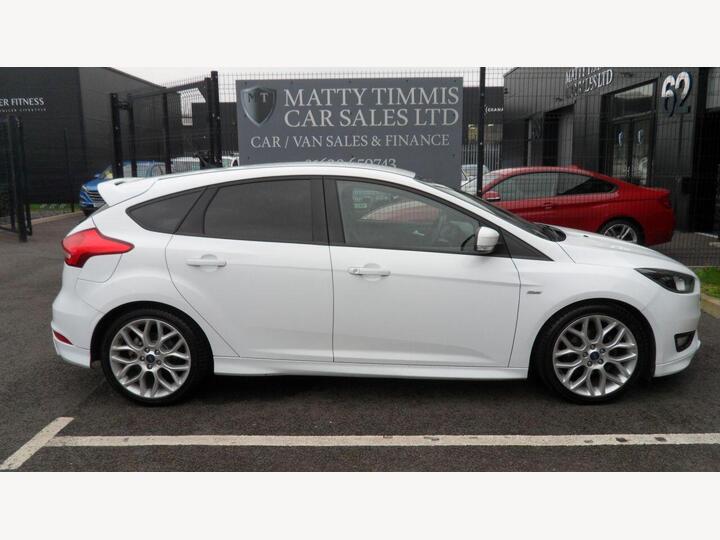 Ford FOCUS 1.0T EcoBoost ST-Line Euro 6 (s/s) 5dr