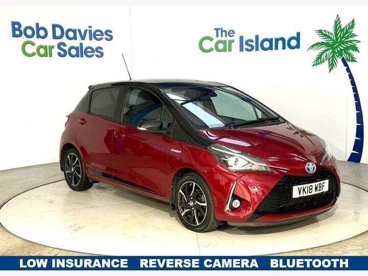 Toyota YARIS 1.5 VVT-h Grey Bi-Tone E-CVT Euro 6 (s/s) 5dr