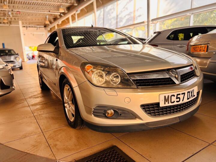 Vauxhall Astra 1.6i Sport Twin Top 2dr