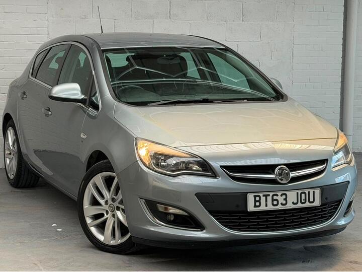 Vauxhall Astra 2.0 CDTi EcoFLEX SRi Euro 5 (s/s) 5dr
