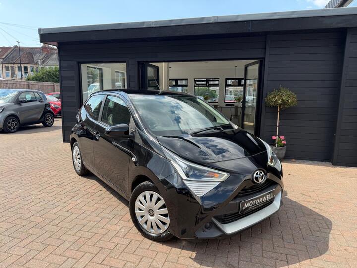 Toyota AYGO 1.0 VVT-i X-play Euro 6 (s/s) 5dr