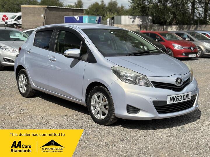 Toyota Yaris 1.0 Automatic Petrol Euro5 5dr