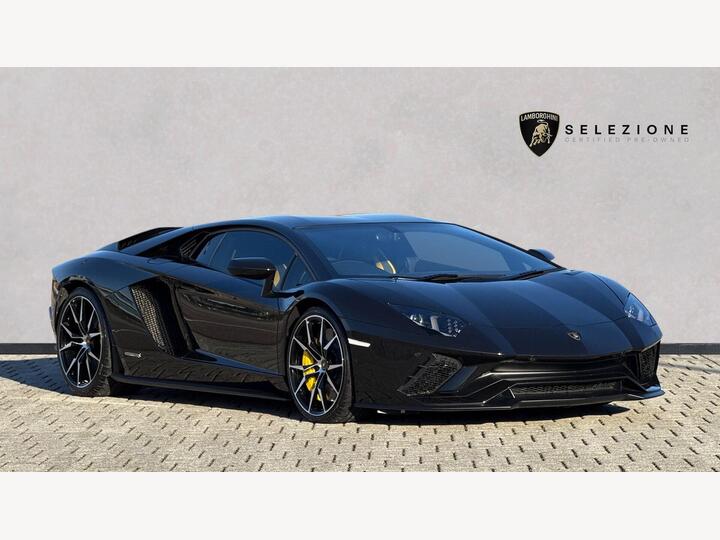 Lamborghini AVENTADOR 6.5 V12 LP 740-4 S ISR 4WD Euro 6 2dr Lamborghini AVENTADOR 6.5 V12 LP 740-4 S ISR 4WD Euro 6 2dr