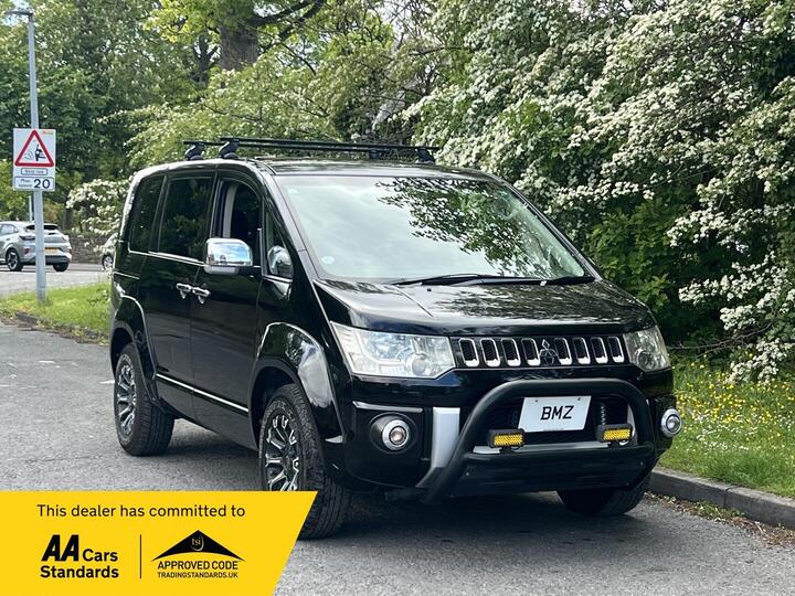 Mitsubishi Delica 2.4 G Power Pack 4WD 7S Auto 5DR