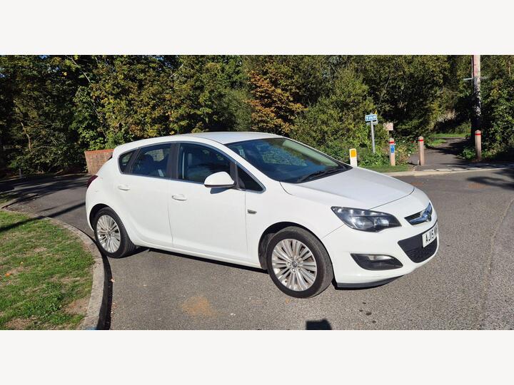 Vauxhall Astra 1.4i Excite Euro 6 5dr