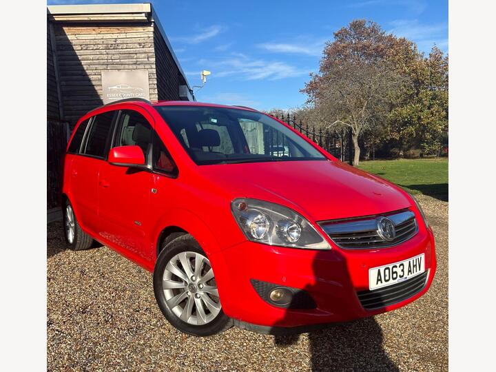 Vauxhall Zafira 1.7 CDTi EcoFLEX Design Euro 5 5dr (SNav) Vauxhall Zafira 1.7 CDTi EcoFLEX Design Euro 5 5dr (SNav)