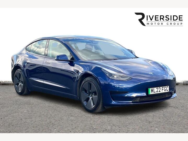 Tesla Model 3 Standard Range Plus Auto RWD 4dr