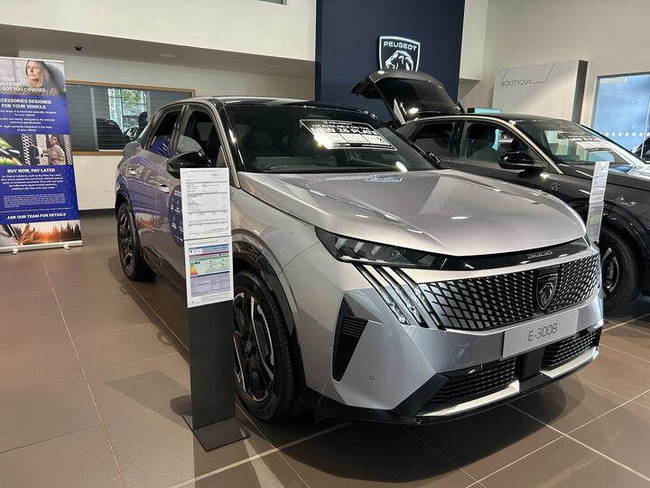 Peugeot E-3008 73kWh GT Auto 5dr