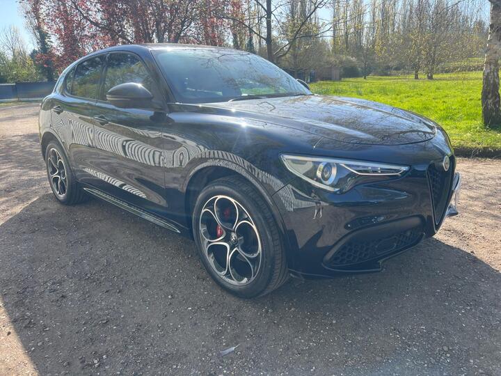 Alfa Romeo Stelvio 2.0T Veloce Auto Q4 AWD Euro 6 (s/s) 5dr Alfa Romeo Stelvio 2.0T Veloce Auto Q4 AWD Euro 6 (s/s) 5dr