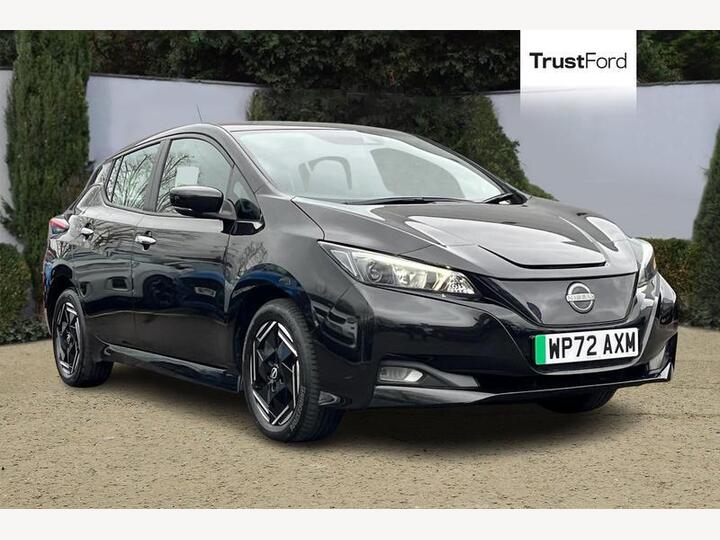 Nissan LEAF 39kWh Acenta Auto 5dr Nissan LEAF 39kWh Acenta Auto 5dr