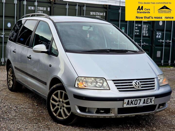 Volkswagen Sharan 1.9 TDI PD SE 5dr Volkswagen Sharan 1.9 TDI PD SE 5dr