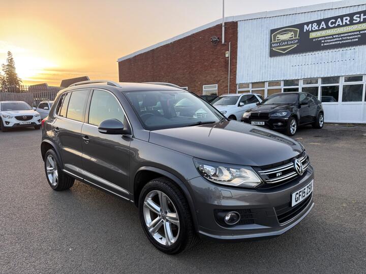 Volkswagen Tiguan 2.0 TDI BlueMotion Tech R-Line DSG 4WD Euro 5 (s/s) 5dr (Nav)