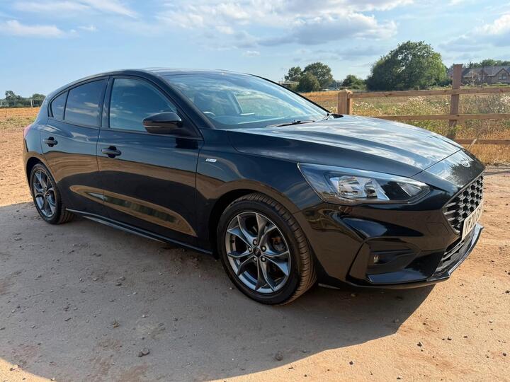 Ford Focus 1.0T EcoBoost ST-Line Euro 6 (s/s) 5dr