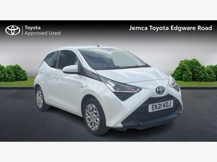 Toyota AYGO 1.0 VVT-i X-play X-shift Euro 6 5dr (Safety Sense)
