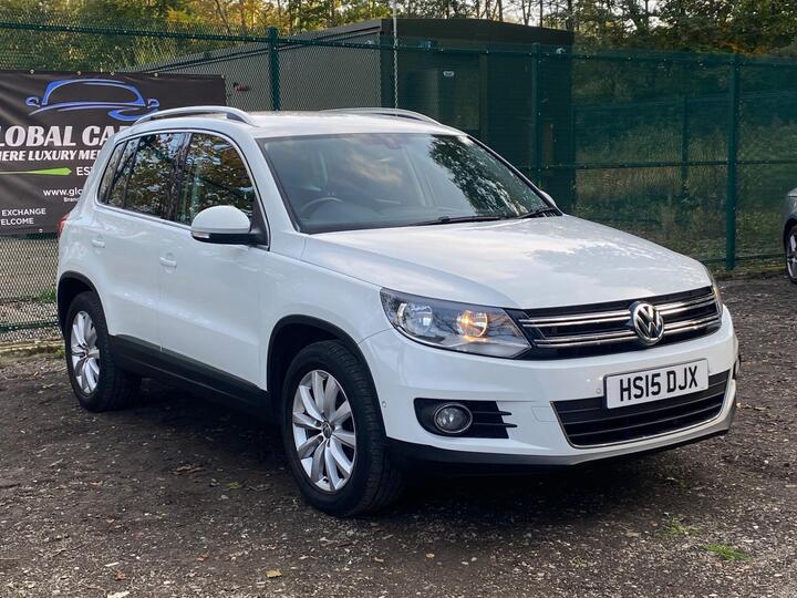 Volkswagen Tiguan 2.0 TDI BlueMotion Tech Match 2WD Euro 5 (s/s) 5dr Volkswagen Tiguan 2.0 TDI BlueMotion Tech Match 2WD Euro 5 (s/s) 5dr