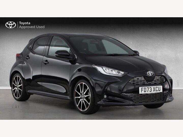 Toyota Yaris 1.5 VVT-h GR SPORT E-CVT Euro 6 (s/s) 5dr Toyota Yaris 1.5 VVT-h GR SPORT E-CVT Euro 6 (s/s) 5dr