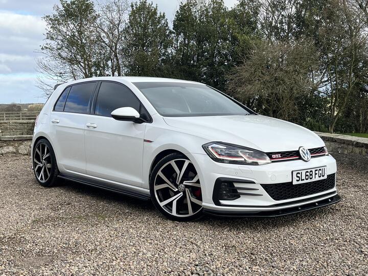 Volkswagen Golf 2.0 TSI GTI Euro 6 (s/s) 5dr Volkswagen Golf 2.0 TSI GTI Euro 6 (s/s) 5dr