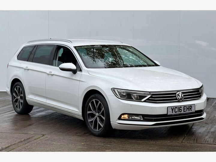 Volkswagen PASSAT 1.6 TDI BlueMotion Tech SE Business DSG Euro 6 (s/s) 5dr Volkswagen PASSAT 1.6 TDI BlueMotion Tech SE Business DSG Euro 6 (s/s) 5dr