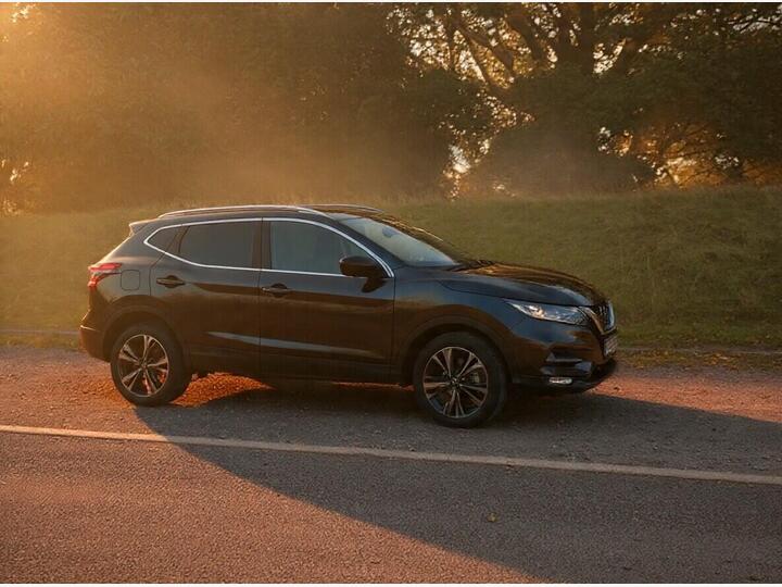 Nissan QASHQAI 1.3 DIG-T N-Connecta Euro 6 (s/s) 5dr