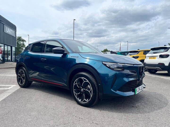 Alfa Romeo Junior 54kWh Elettrica Speciale Auto 5dr