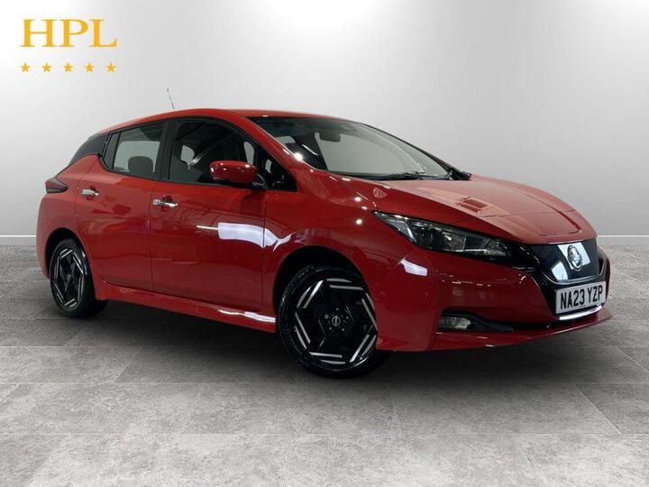 Nissan LEAF 39kWh Acenta Auto 5dr Nissan LEAF 39kWh Acenta Auto 5dr