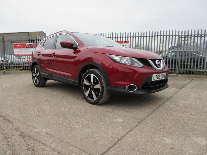 Nissan Qashqai 1.6 DCi N-Connecta XTRON 2WD Euro 6 (s/s) 5dr