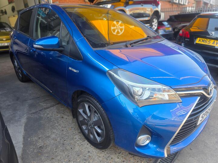 Toyota Yaris 1.5 VVT-h Sport E-CVT Euro 6 5dr