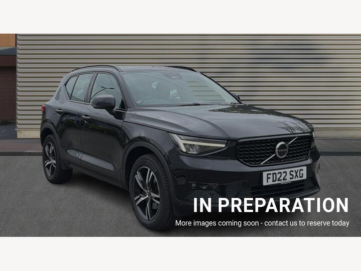 Volvo XC40 2.0 B3 MHEV Plus Dark DCT Auto Euro 6 (s/s) 5dr