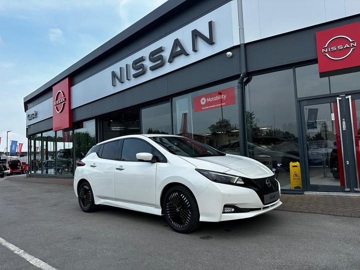 Nissan Leaf 39kWh Tekna Auto 5dr