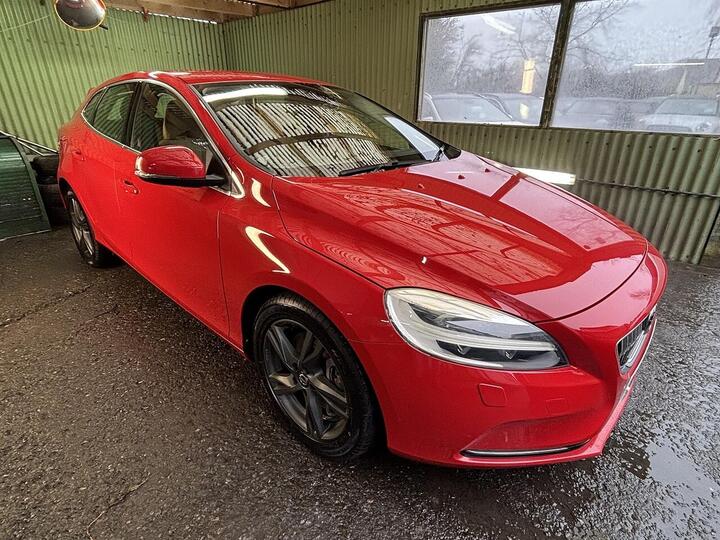 Volvo V40 T3 Inscription 1.5 5dr Hatchback Automatic Petrol
