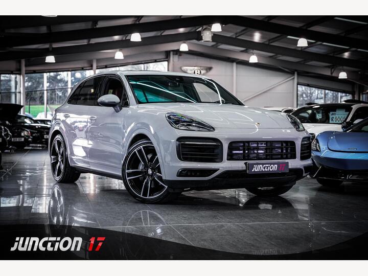 Porsche Cayenne 3.0T V6 TiptronicS 4WD Euro 6 (s/s) 5dr Porsche Cayenne 3.0T V6 TiptronicS 4WD Euro 6 (s/s) 5dr