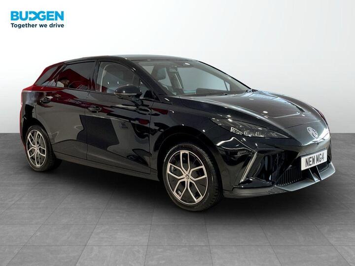 MG MG4 77kWh Trophy Extended Range Auto 5dr