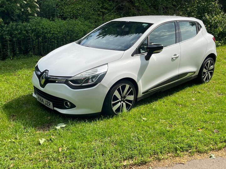 Renault Clio 0.9 TCe Dynamique S MediaNav Euro 5 (s/s) 5dr Renault Clio 0.9 TCe Dynamique S MediaNav Euro 5 (s/s) 5dr
