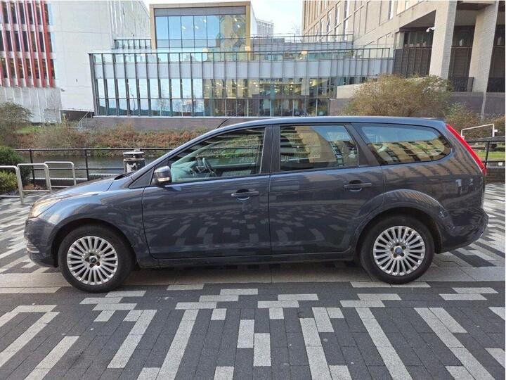 Ford Focus 1.6 TDCi DPF Titanium 5dr