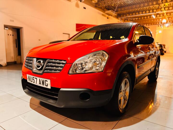 Nissan Qashqai 2.0 Acenta CVT 4WD 5dr Nissan Qashqai 2.0 Acenta CVT 4WD 5dr