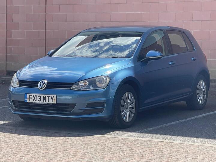 Volkswagen Golf 1.6 TDI BlueMotion Tech S Euro 5 (s/s) 5dr Volkswagen Golf 1.6 TDI BlueMotion Tech S Euro 5 (s/s) 5dr