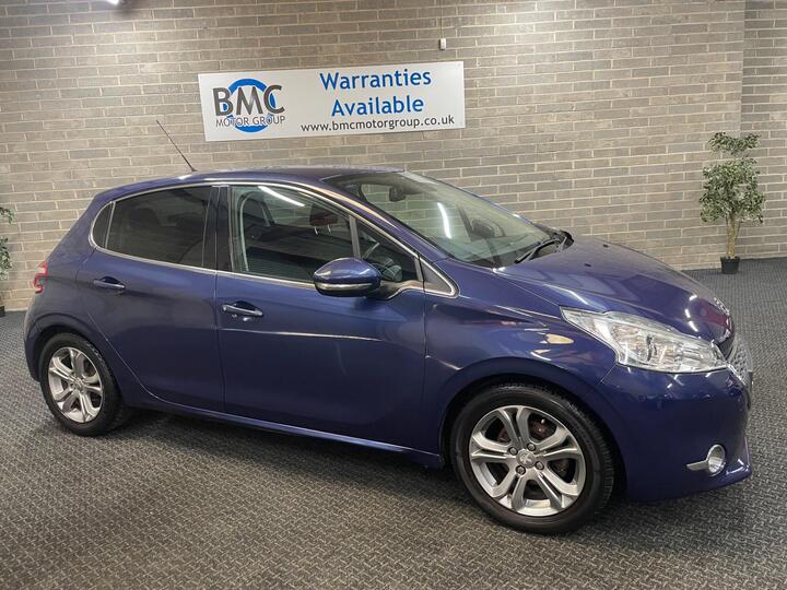 Peugeot 208 1.4 HDi Allure Euro 5 5dr Peugeot 208 1.4 HDi Allure Euro 5 5dr