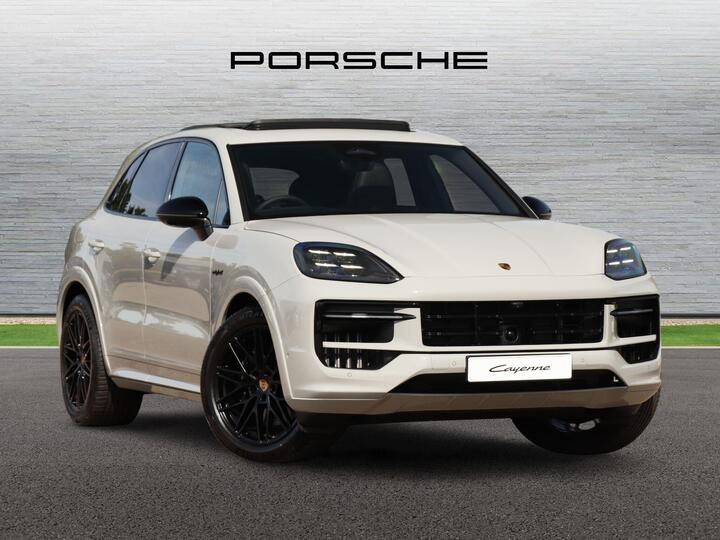 Porsche Cayenne 3.0 V6 E-Hybrid 25.9kWh Black Edition TiptronicS 4WD Euro 6 (s/s) 5dr