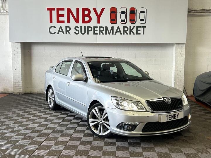 Skoda OCTAVIA 2.0 TDI VRS DSG Euro 5 5dr Skoda OCTAVIA 2.0 TDI VRS DSG Euro 5 5dr