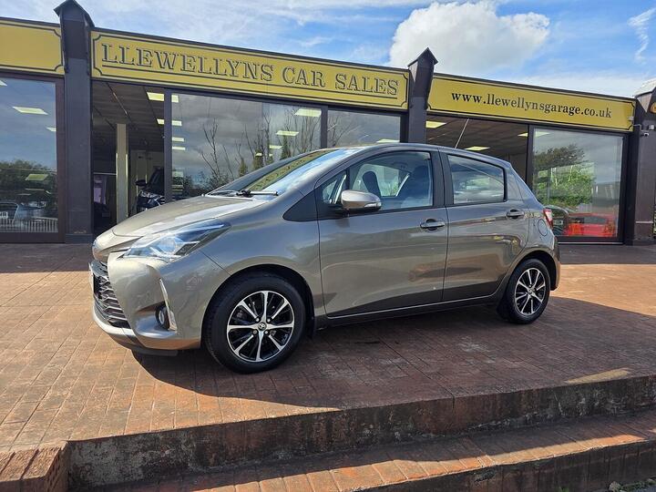 Toyota Yaris 1.5 VVT-i Icon Tech Euro 6 5dr