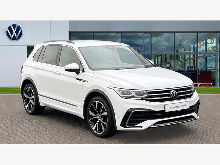 Volkswagen Tiguan 2.0 TDI R-Line DSG Euro 6 (s/s) 5dr Volkswagen Tiguan 2.0 TDI R-Line DSG Euro 6 (s/s) 5dr
