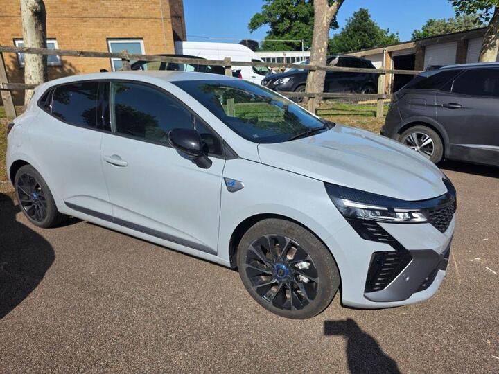 Renault Clio 1.6 E-TECH Esprit Alpine Auto Euro 6 (s/s) 5dr Renault Clio 1.6 E-TECH Esprit Alpine Auto Euro 6 (s/s) 5dr