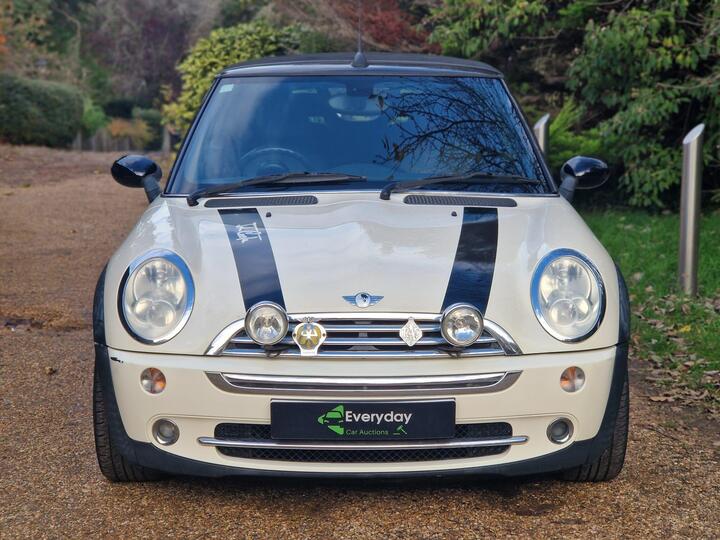 MINI Convertible 1.6 Cooper Euro 3 2dr MINI Convertible 1.6 Cooper Euro 3 2dr