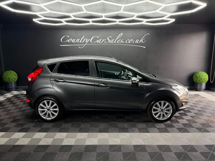 Ford Fiesta 1.0T EcoBoost Titanium Euro 6 (s/s) 5dr