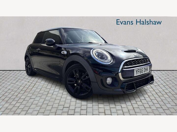 MINI HATCHBACK SPECIAL EDITION 2.0 Cooper S Works Euro 6 (s/s) 3dr